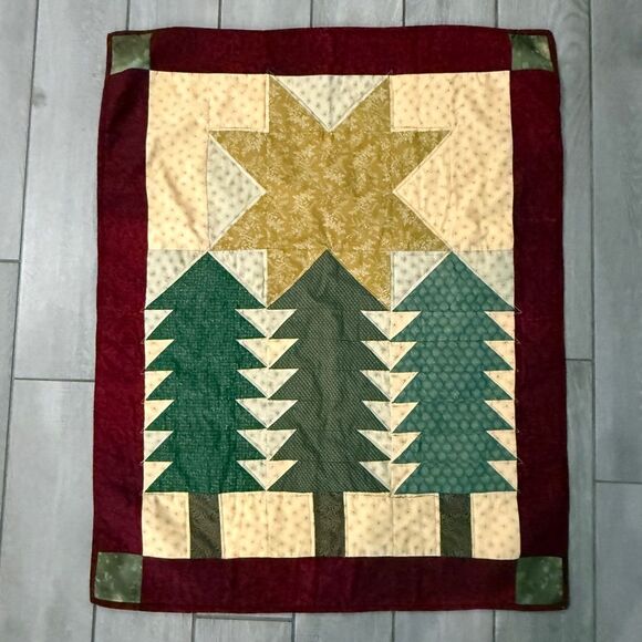 Handmade Pine Tree Quilted Wall Hanging Table Topper 29x36 - Picture 1 of 7